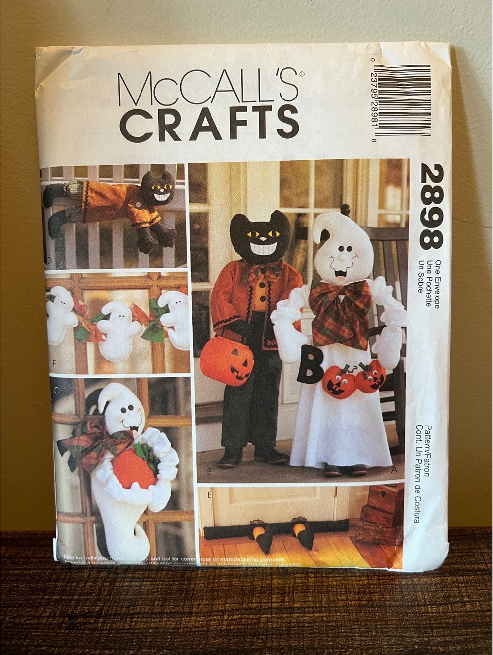 New McCall's Crafts Halloween Decorating Pattern 2898 45 Pieces vintage Y2K